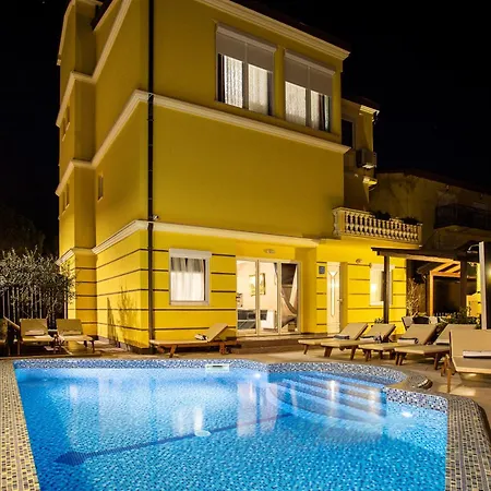 Apartment Anitea Pula