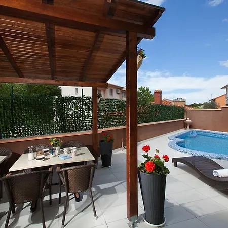 Apartment Anitea Pula